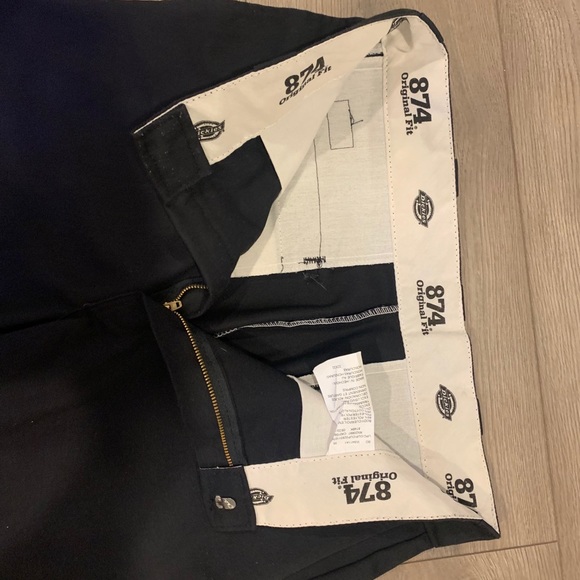Dickies pants size 32x32, 9/10 condition - Picture 2 of 3
